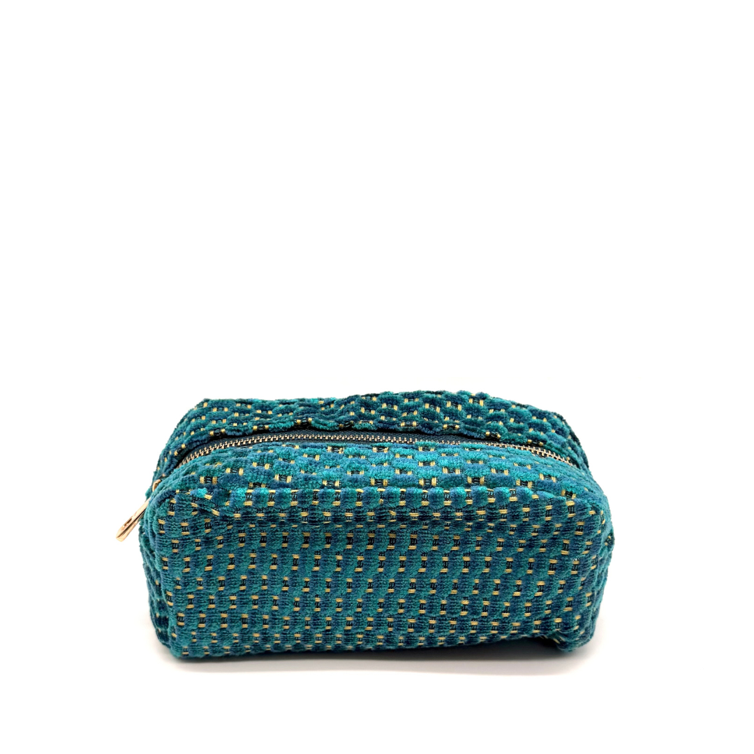 THE MAKE UP CASE #218