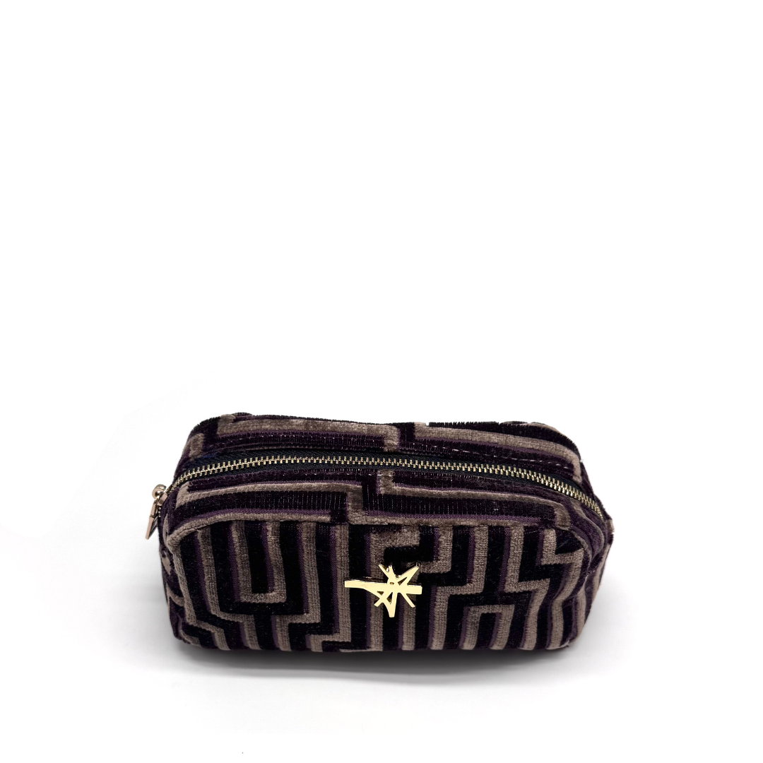 THE MAKE UP CASE #56