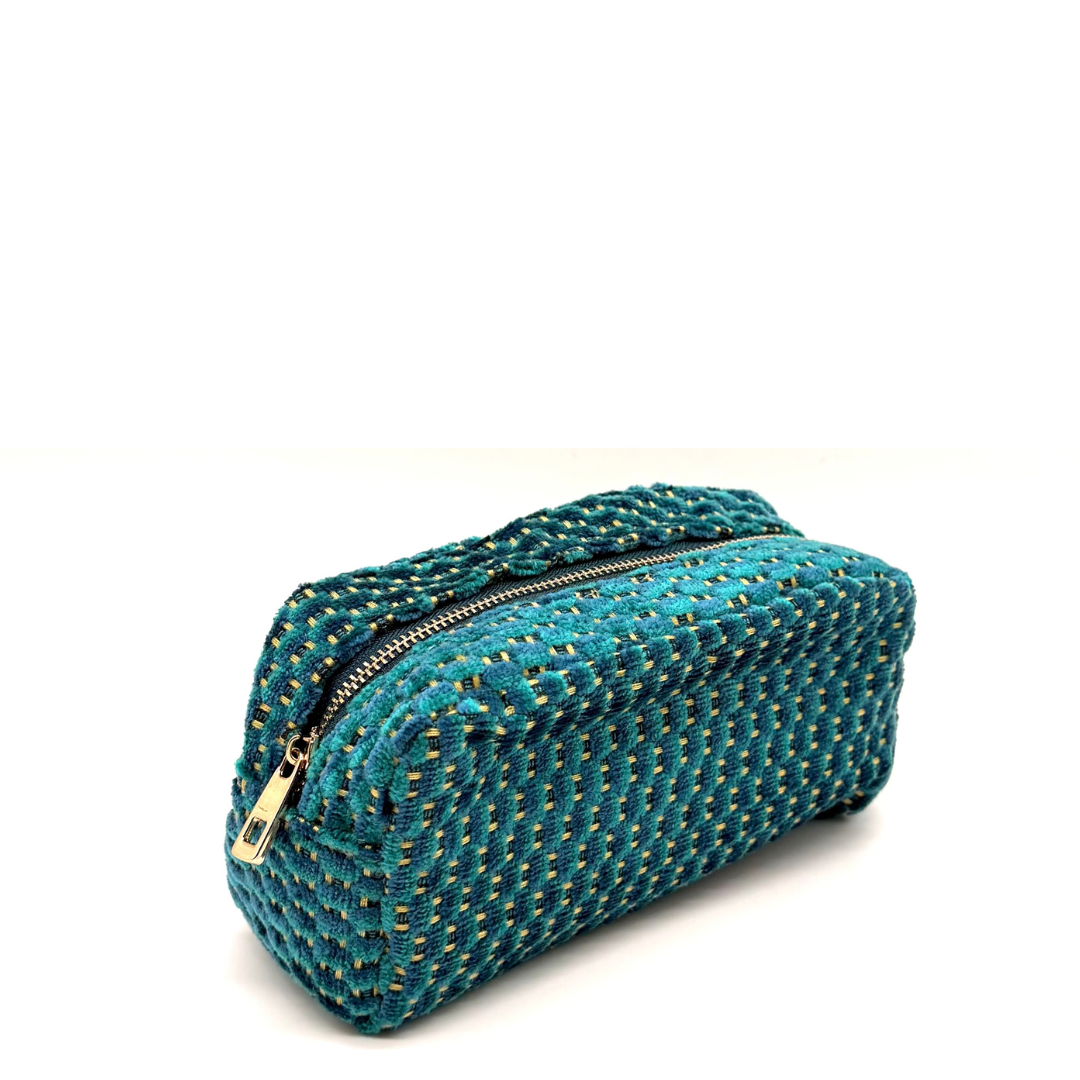 THE MAKE UP CASE #218