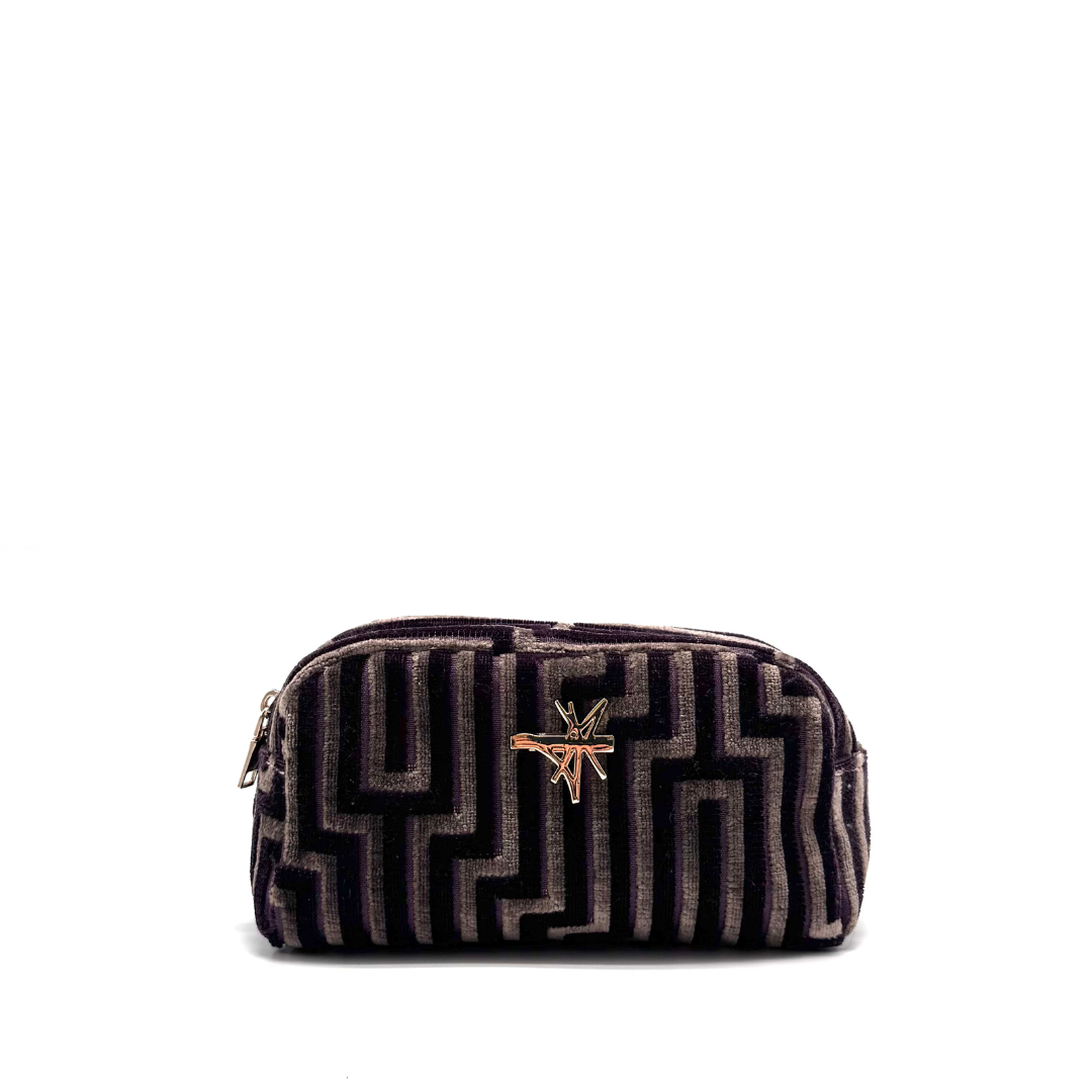 THE MAKE UP CASE #56