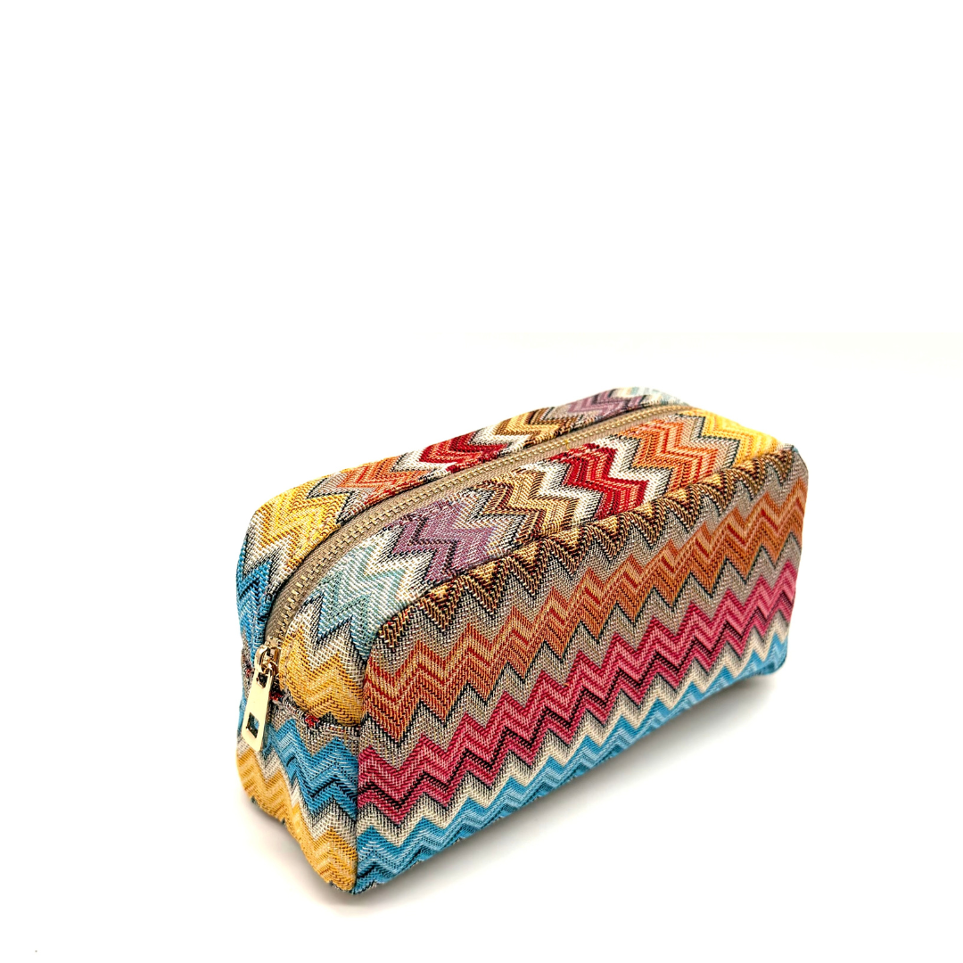 THE MAKE UP CASE #207